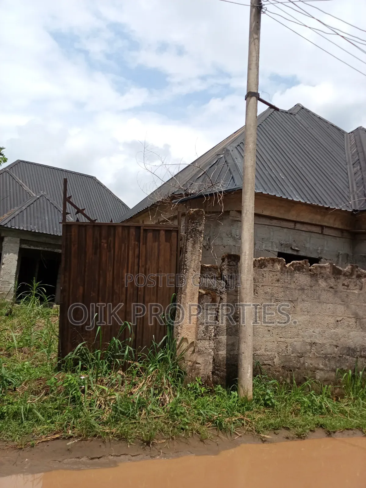 2bdrm Bungalow in Ojik Properties, Owerri for sale in Owerri