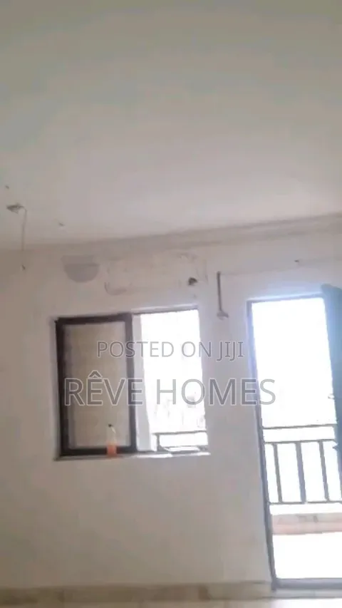 3bdrm Block of Flats in Adekunle for rent in Adekunle