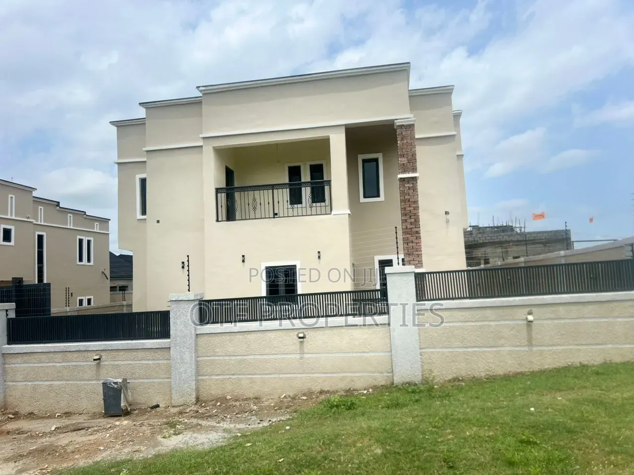 4bdrm Duplex in Jedo Estate,, FHA for rent in FHA
