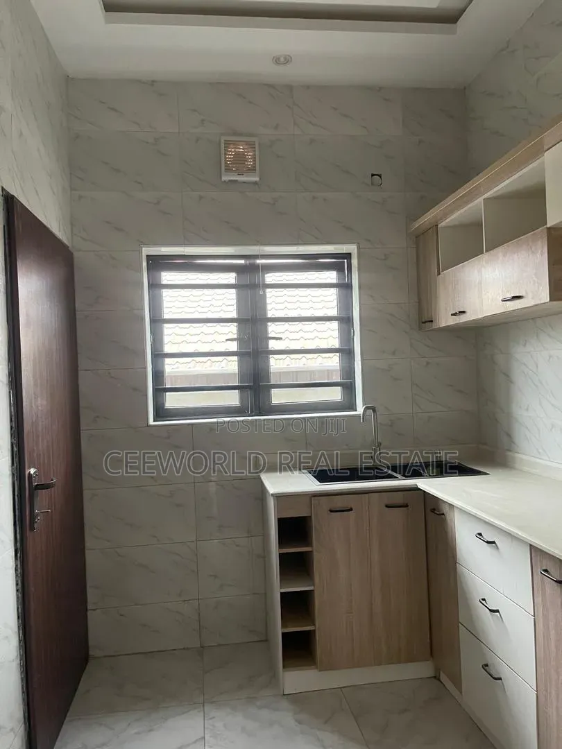2bdrm Apartment in Olusoji Oluyole, Akala Express for rent in Akala Express