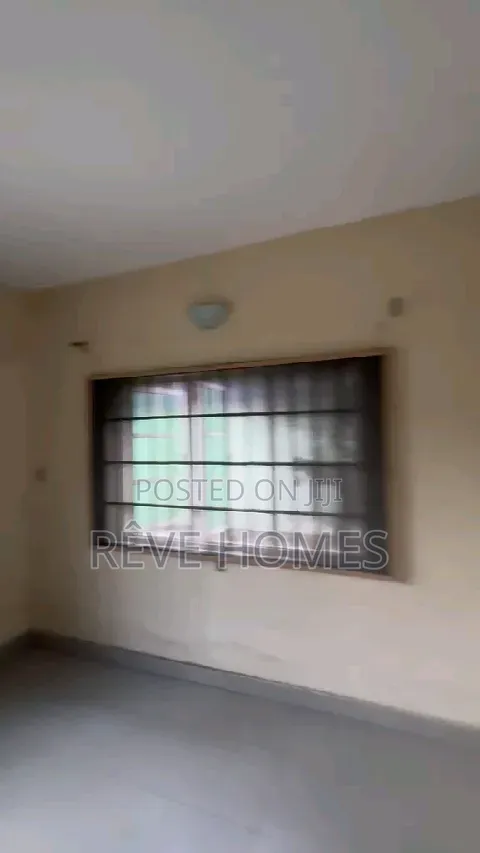 3bdrm Block of Flats in Soluyi for rent in Soluyi