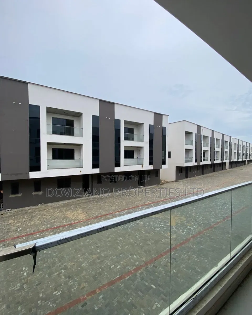 4bdrm Duplex in Lekki Phase 1 for sale in Lekki Phase 1