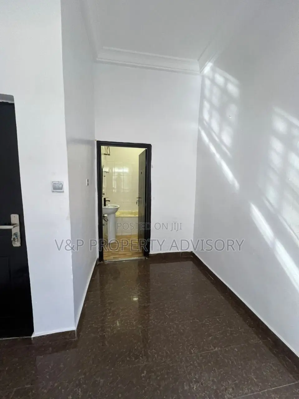 1bdrm Apartment in Agungi East Side for rent in Agungi