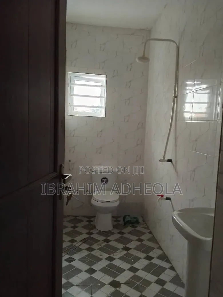 2bdrm Apartment in Egbeda for rent in Egbeda