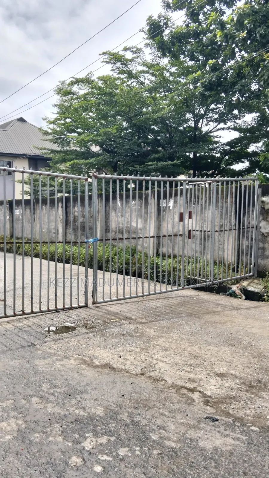 For Sale : 2 Plots at Mummy Junction , by Mopol 19 , Stadium Rd,Ph in New Layout