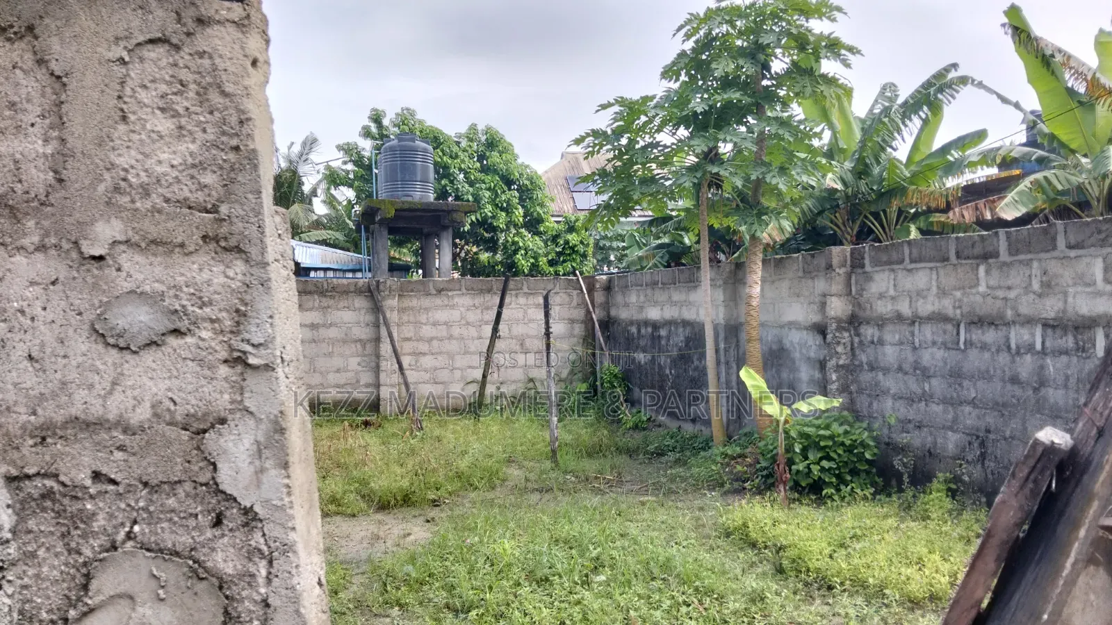 For Sale : 2 Plots at Mummy Junction , by Mopol 19 , Stadium Rd,Ph in New Layout