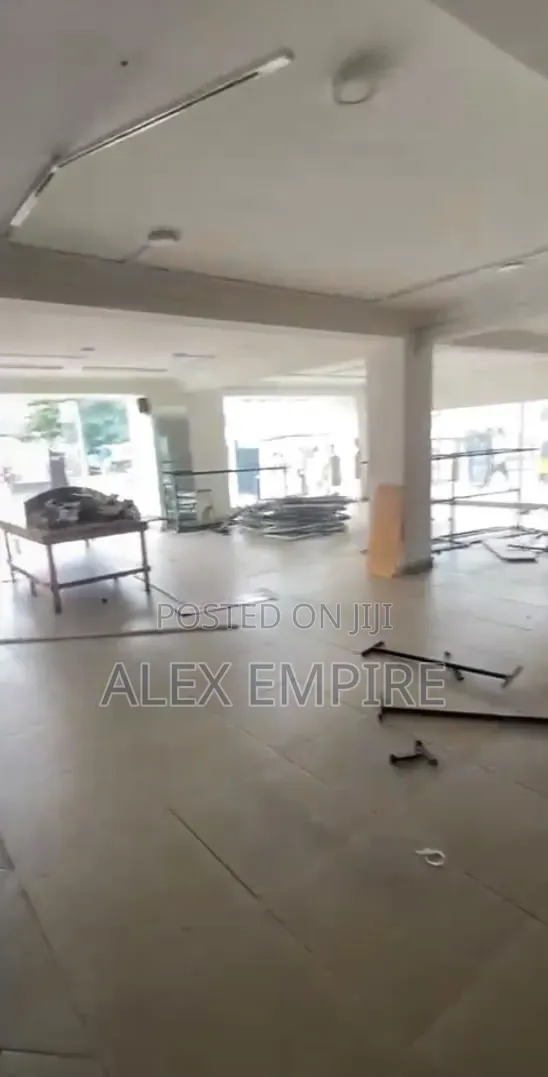 Show Room With Warehouse for Lease in Amuwo in Festac