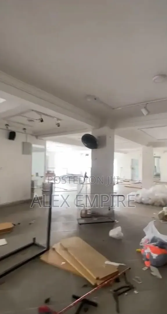 Show Room With Warehouse for Lease in Amuwo in Festac