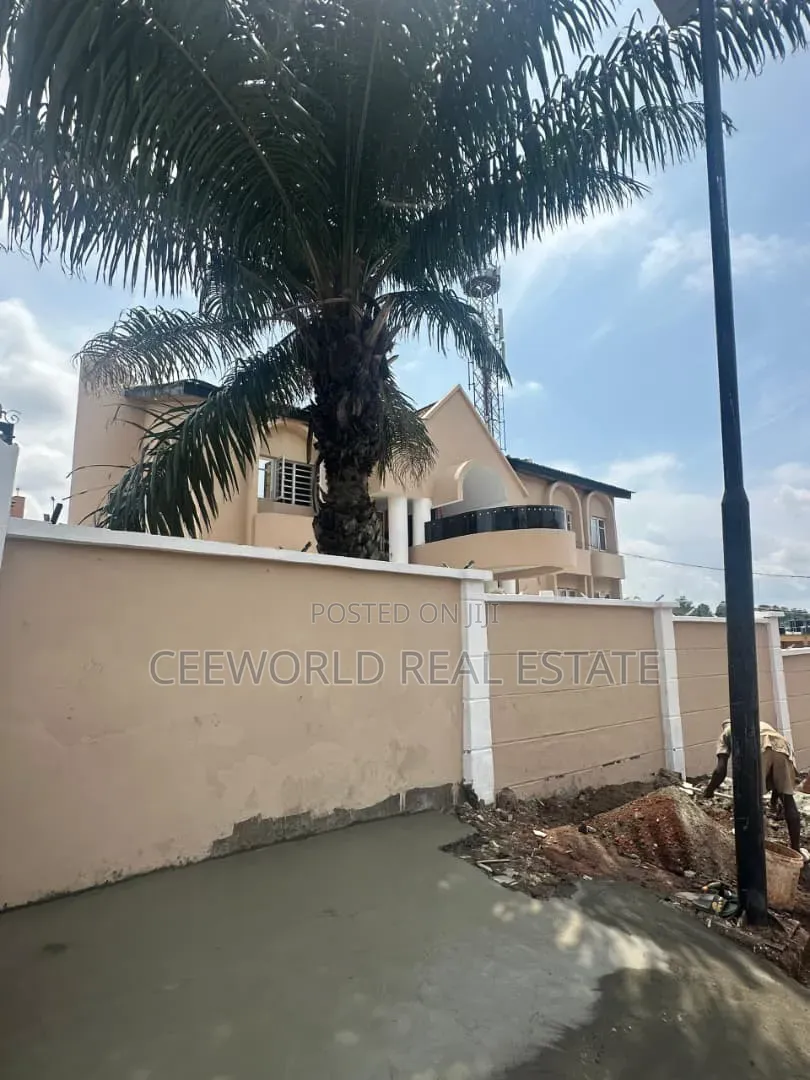 2bdrm Duplex in Alalubosa Gra for rent in Alalubosa