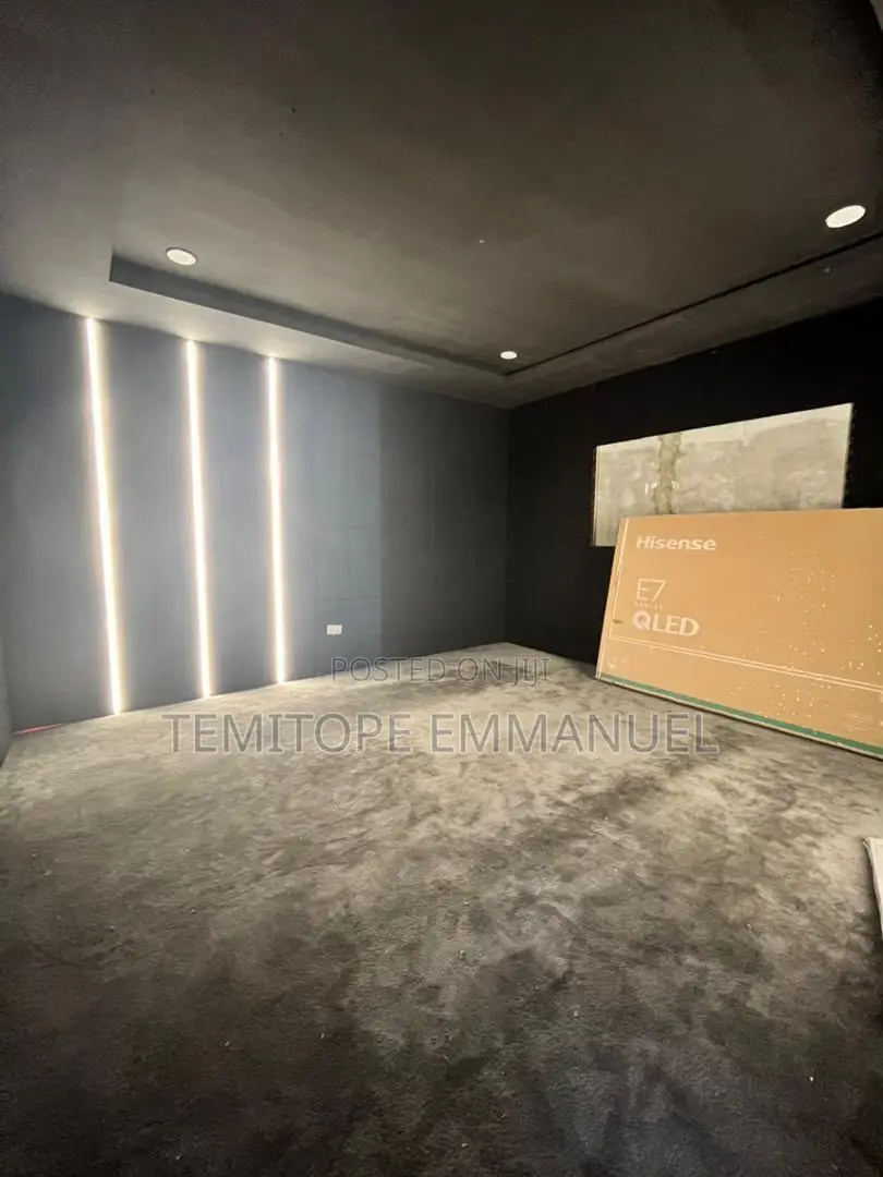 Furnished 5bdrm Duplex in Osapa london for sale in Osapa london