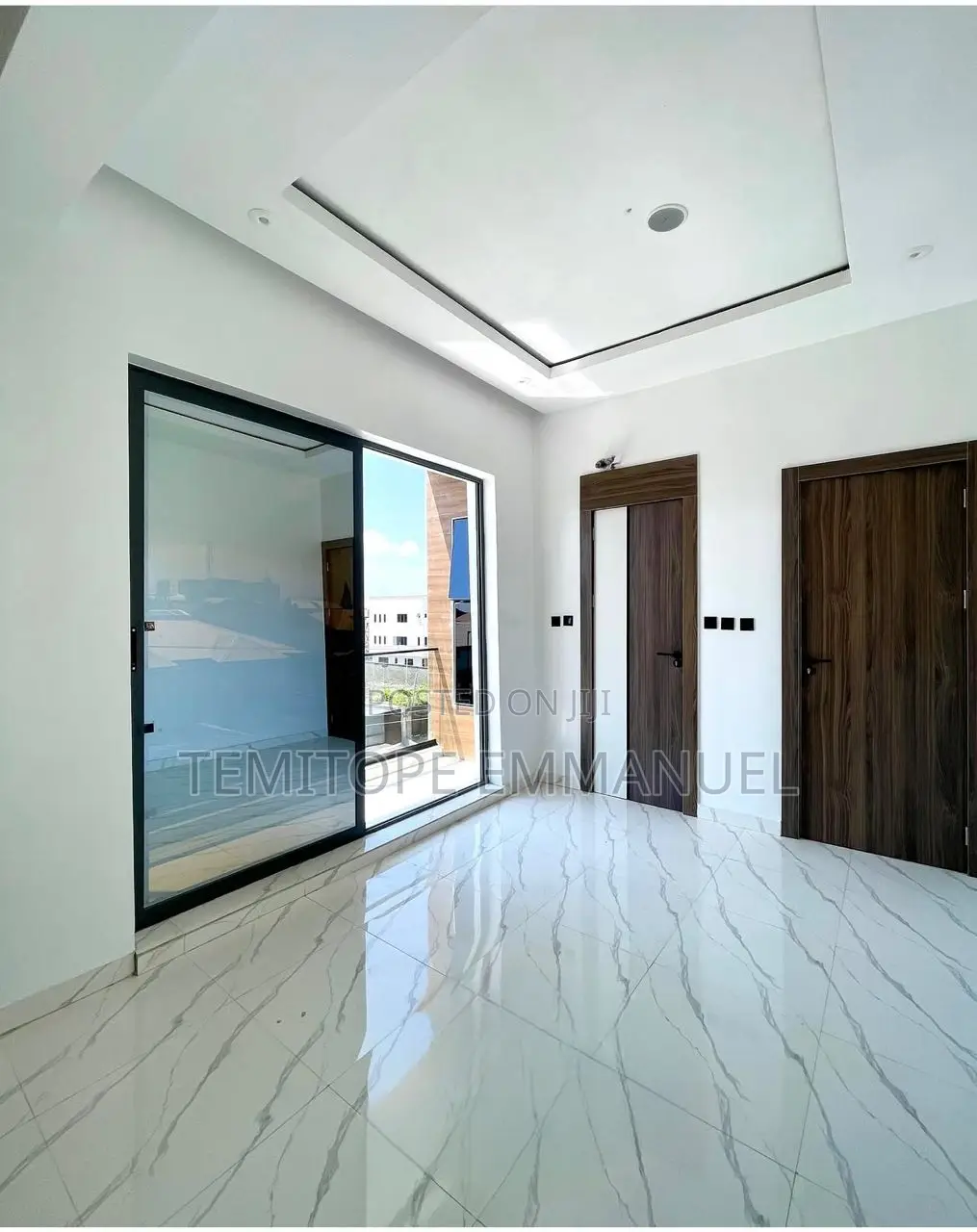 Furnished 3bdrm Apartment in Lekki Phase 1 for sale in Lekki Phase 1