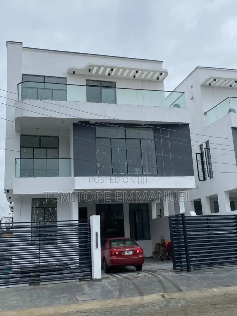 Furnished 3bdrm Duplex in Lekki for sale in Lekki