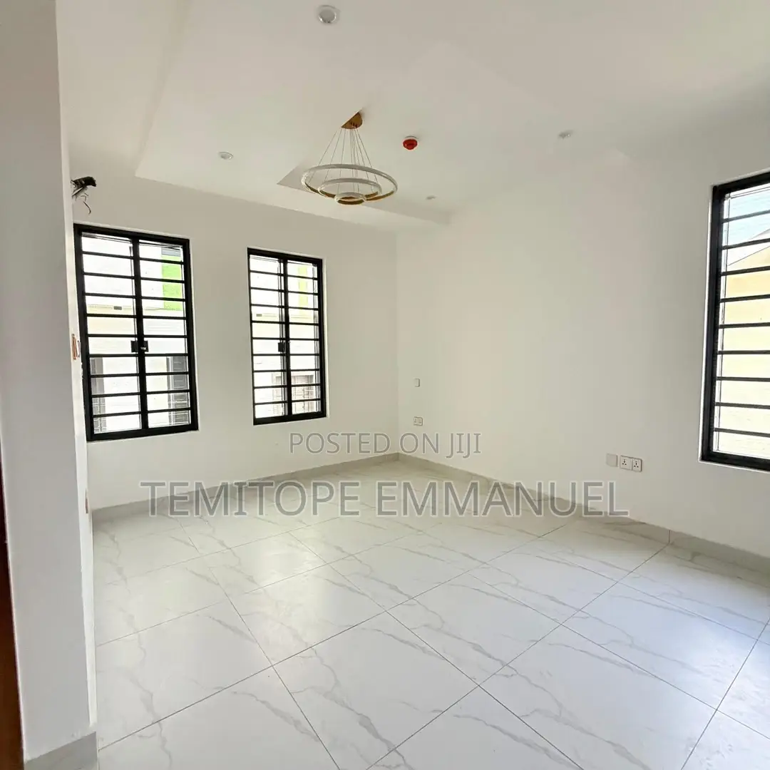 Furnished 3bdrm Duplex in Lekki for sale in Lekki