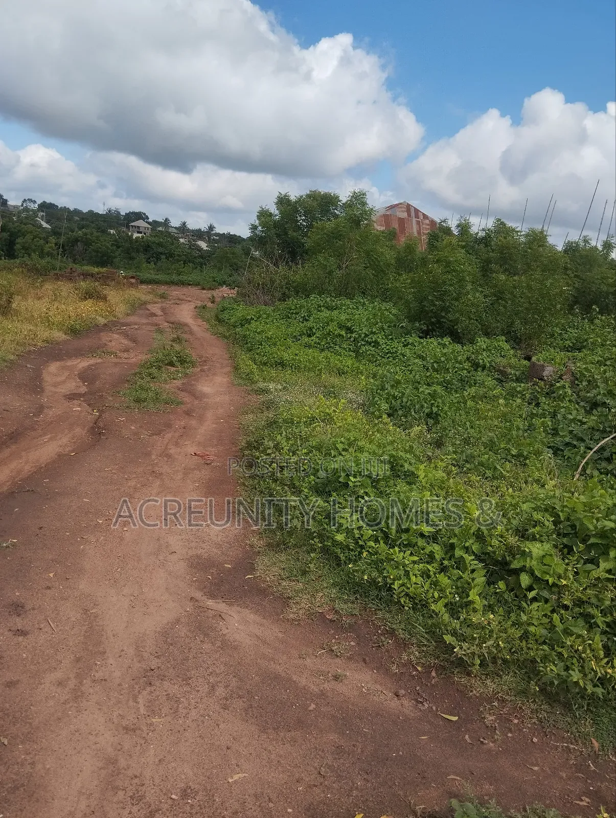 1 Plot of Residential Land Available at Iseyin Lautech Campus Area in Iseyin