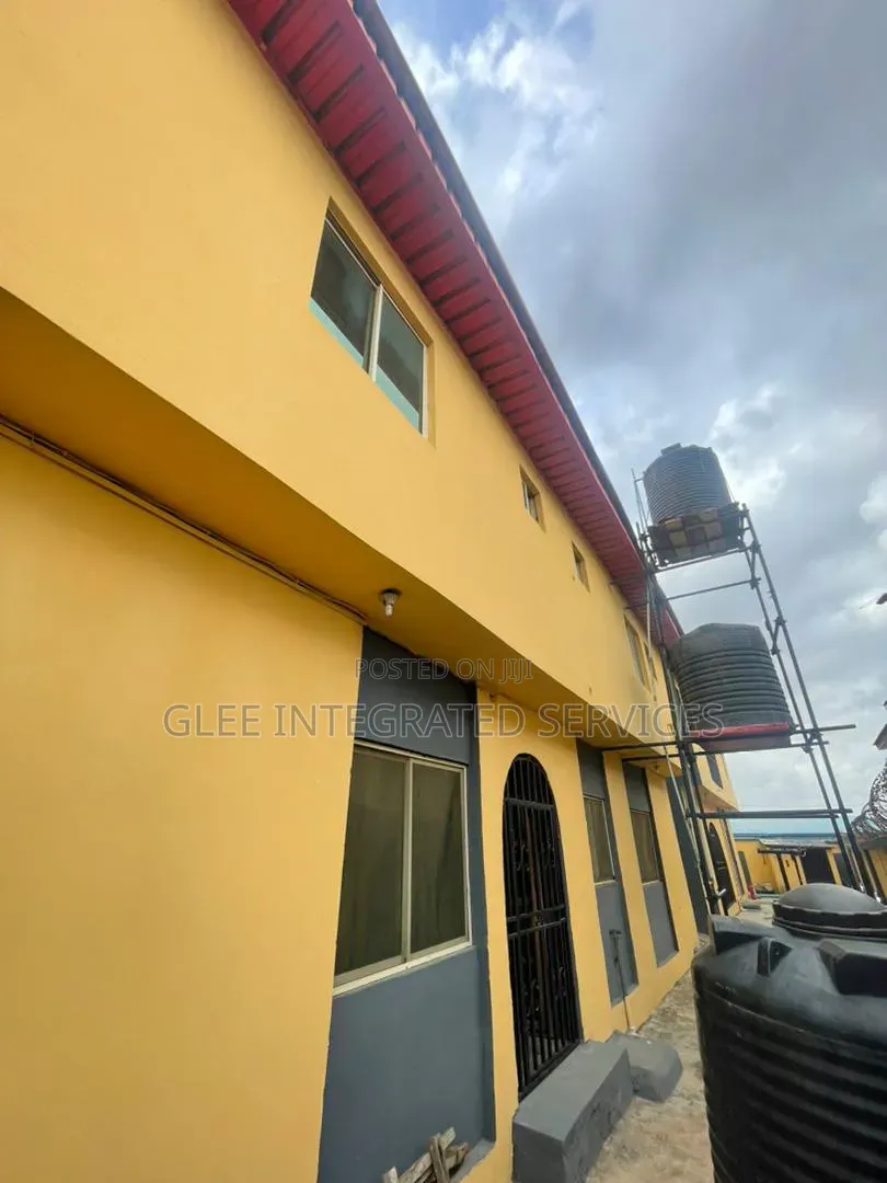 3bdrm Block of Flats in Ogba for sale in Ogba GRA