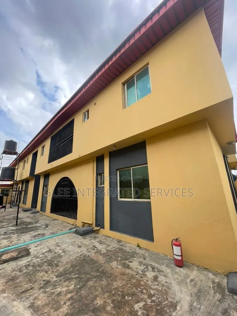 3bdrm Block of Flats in Ogba for sale in Ogba GRA