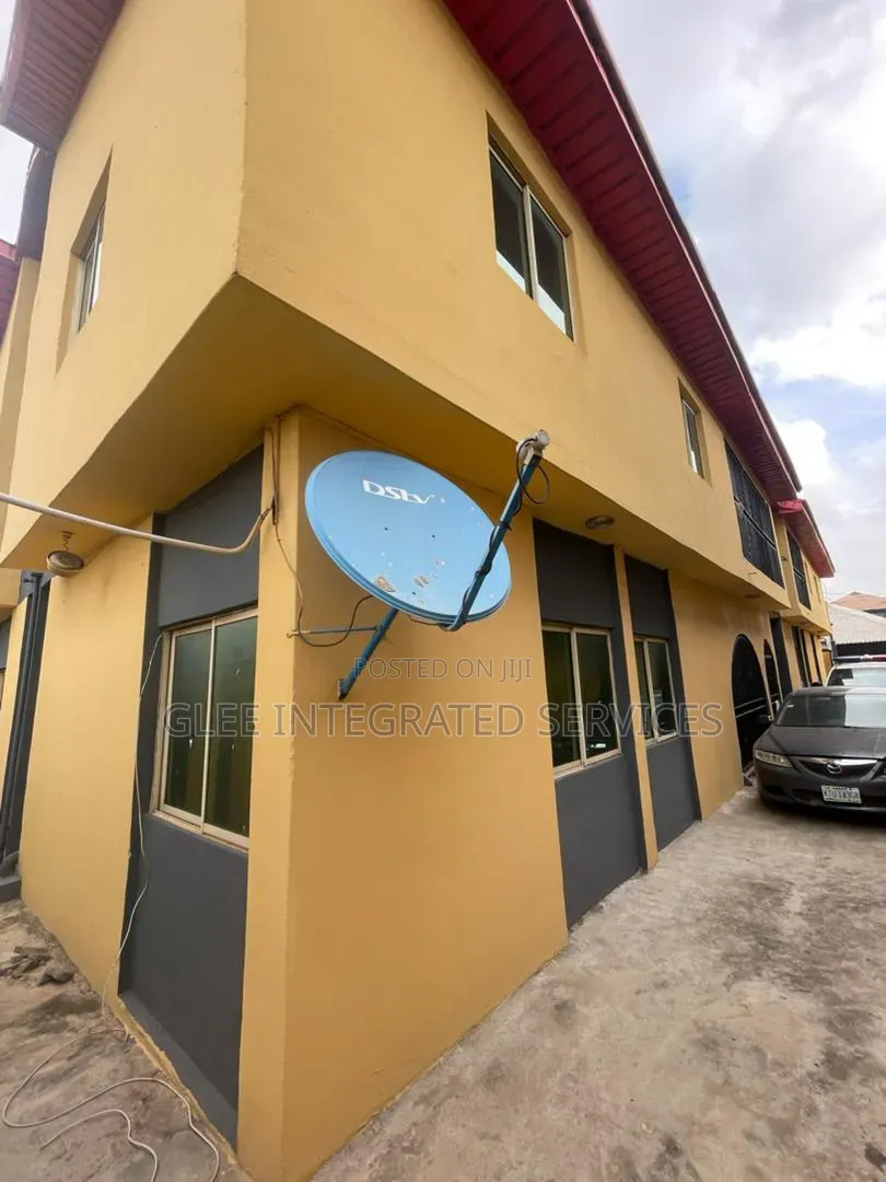 3bdrm Block of Flats in Ogba for sale in Ogba GRA
