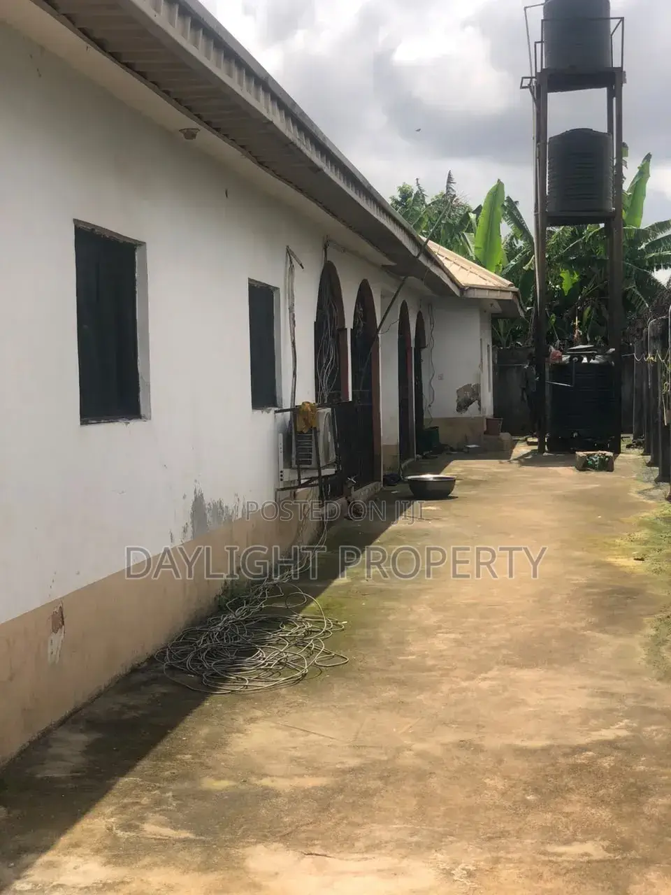 3bdrm Block of Flats in Daylight Property, Benin City for sale in Benin City