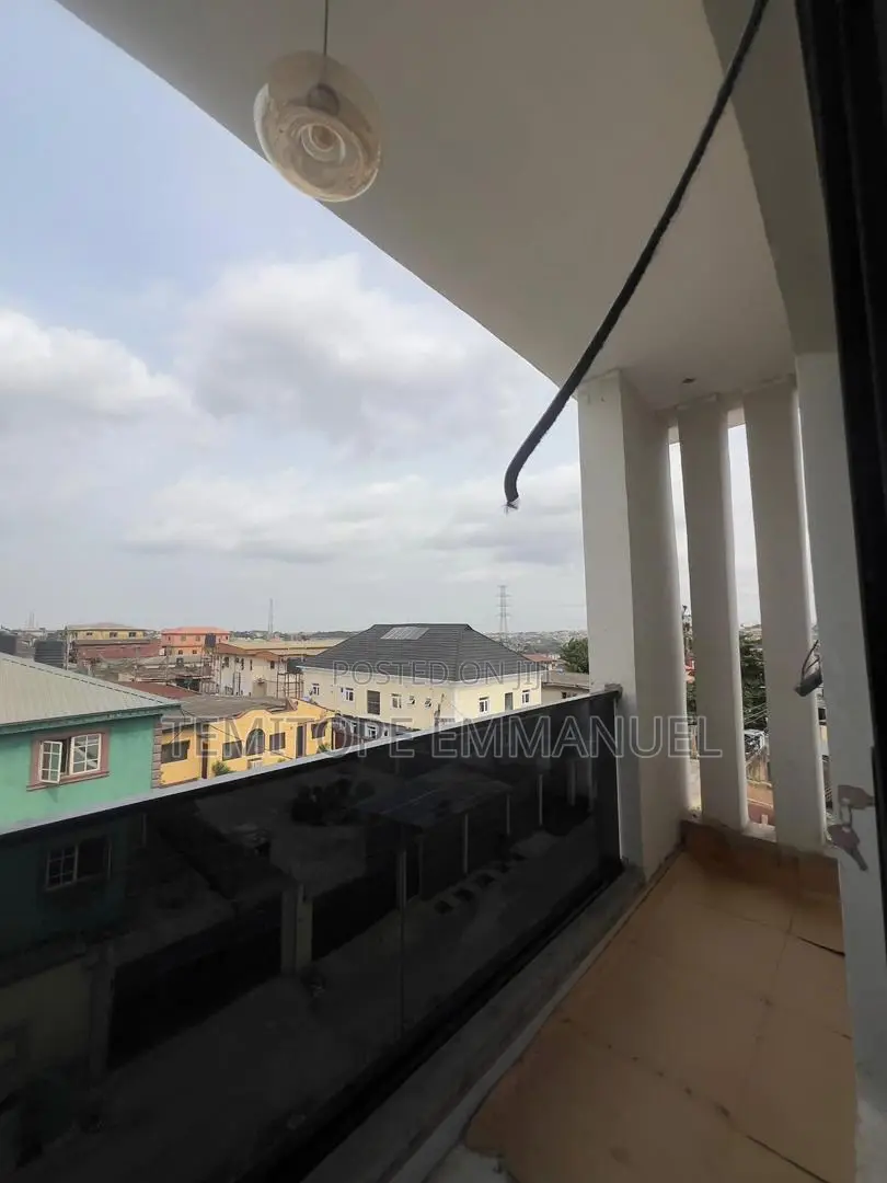 Furnished 4bdrm Duplex in GRA Phase 1 for sale in GRA Phase 1