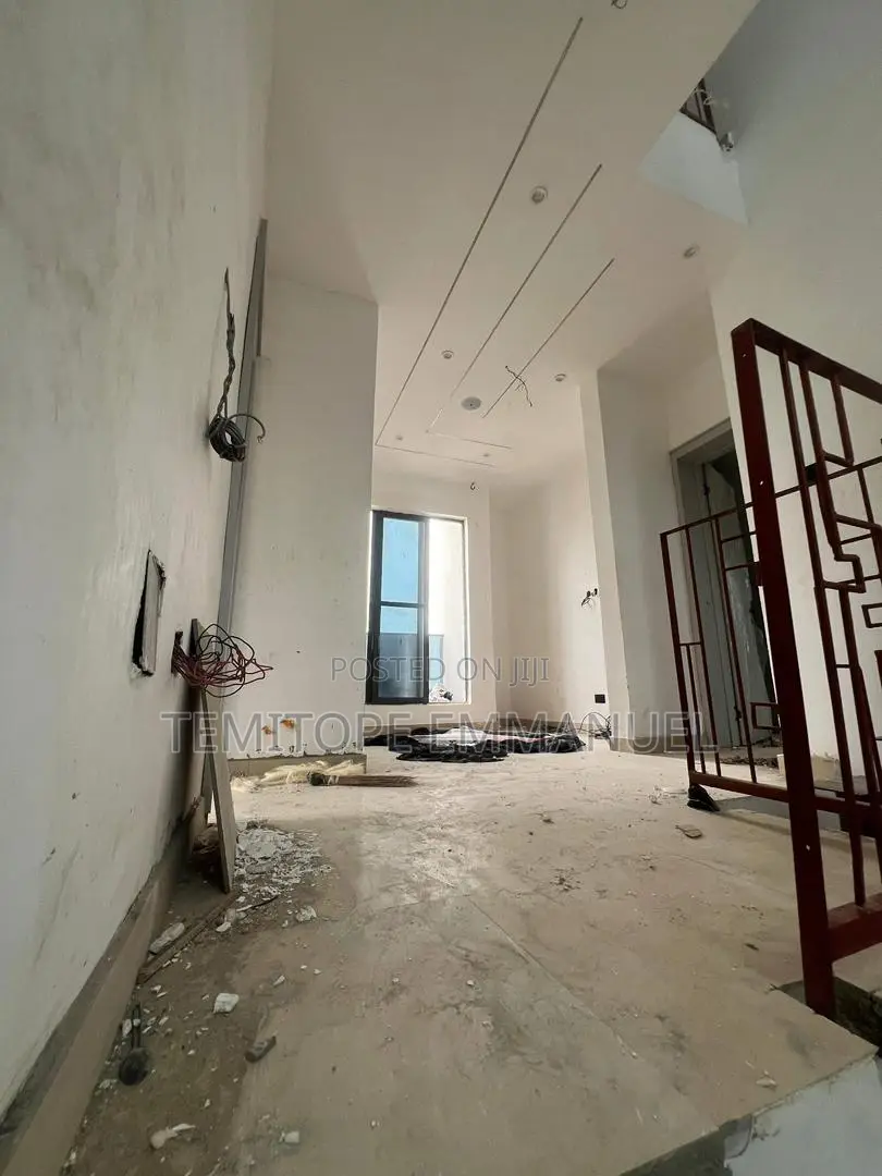 Furnished 4bdrm Duplex in GRA Phase 1 for sale in GRA Phase 1