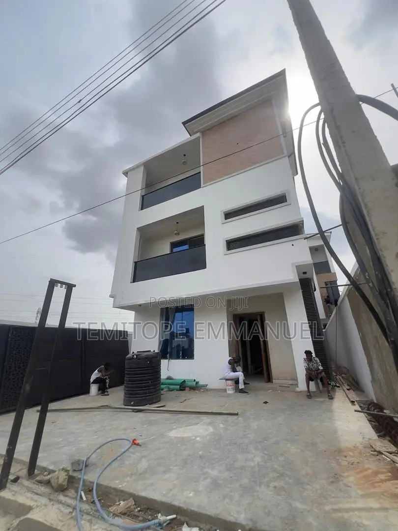Furnished 4bdrm Duplex in GRA Phase 1 for sale in GRA Phase 1