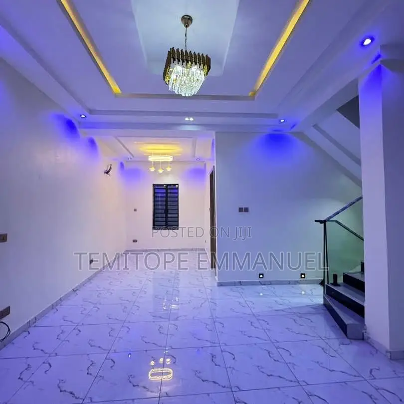 Furnished 4bdrm Duplex in Ebute Metta for sale in Ebute Metta