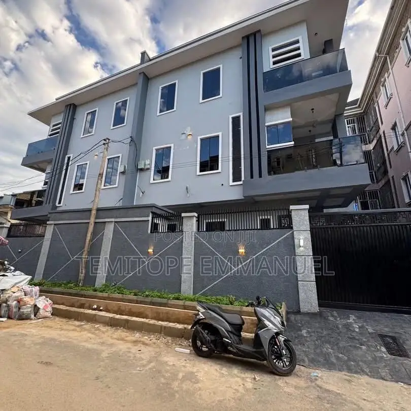 Furnished 4bdrm Duplex in Ebute Metta for sale in Ebute Metta