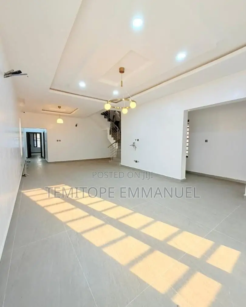 Furnished 5bdrm Duplex in GRA Phase 2 Shangisha for sale in GRA Phase 2 Shangisha
