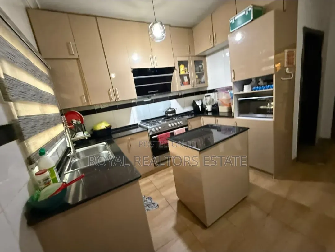 4bdrm Duplex in Mabushi for sale in Mabushi