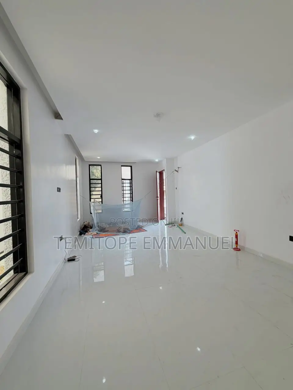 5bdrm Duplex in Adeniyi Jones for sale in Adeniyi Jones