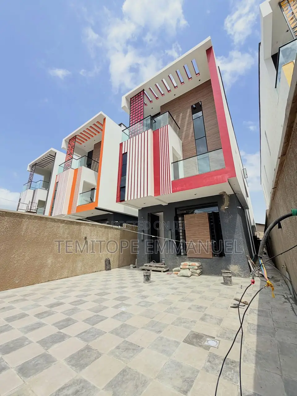 5bdrm Duplex in Adeniyi Jones for sale in Adeniyi Jones