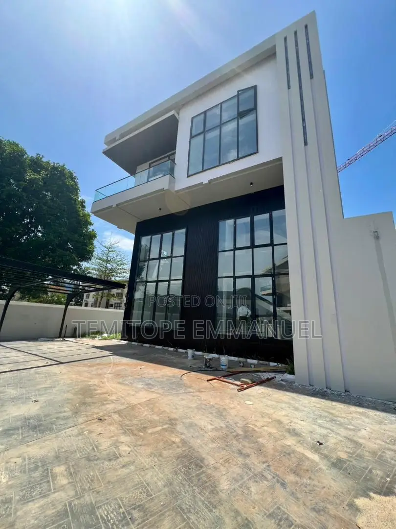 Furnished 5bdrm Duplex in Osapa london for sale in Osapa london