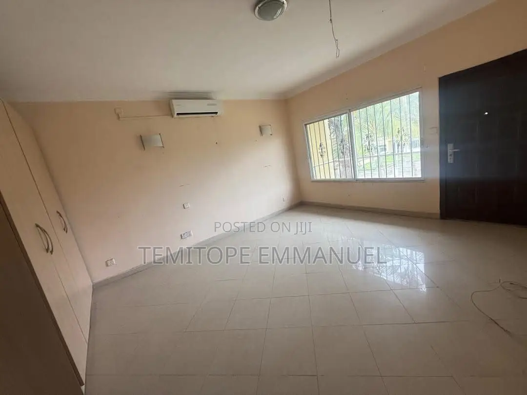 20bdrm Townhouse/Terrace in Ikate Lekki Phase 1 for sale in Ikate
