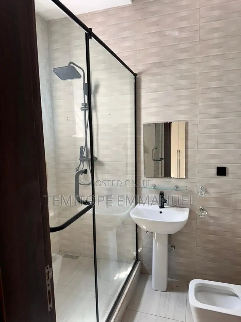 Furnished 2bdrm Apartment in Lekki for sale in Lekki