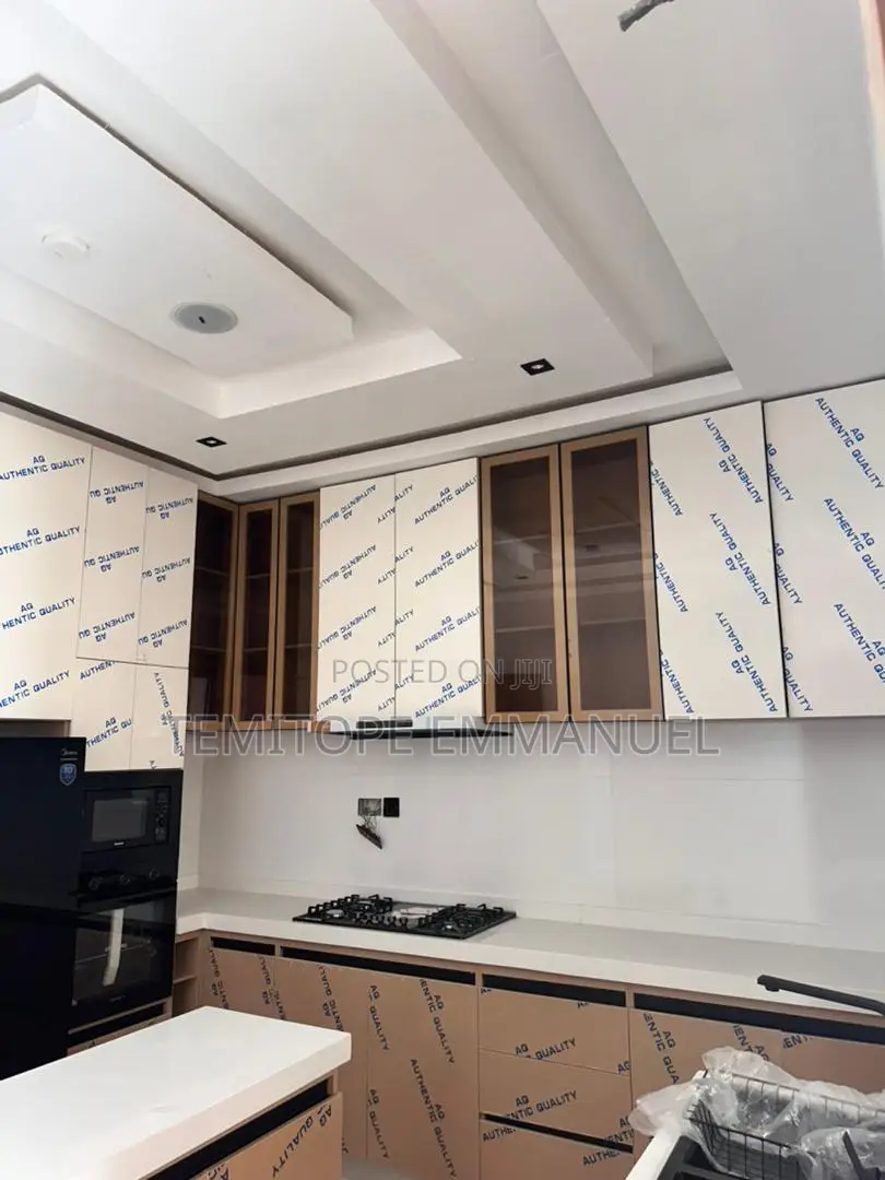 Furnished 2bdrm Apartment in Lekki for sale in Lekki