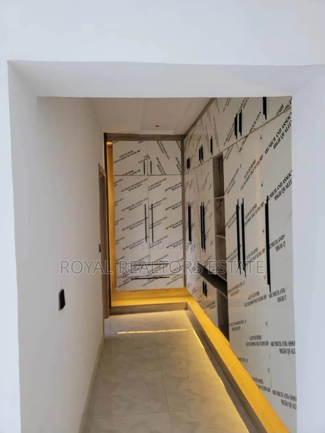 4bdrm Townhouse/Terrace in Located In The Heart for sale in Jabi