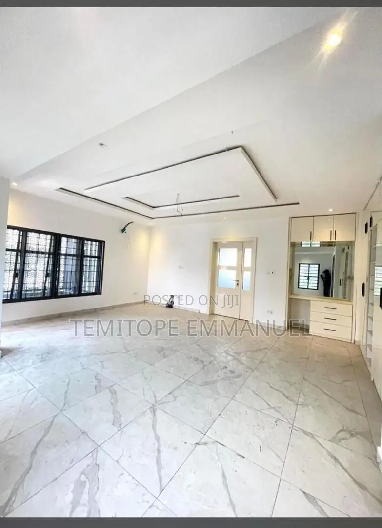 Furnished 5bdrm Duplex in Lekki Phase 1 for rent in Lekki Phase 1