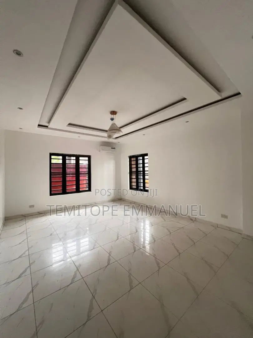 Furnished 2bdrm Apartment in Lekki Phase 1 for sale in Lekki Phase 1