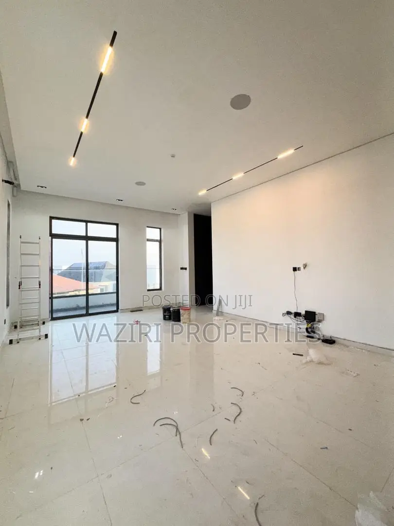 5bdrm House in Lekki Phase 1 for sale in Lekki Phase 1