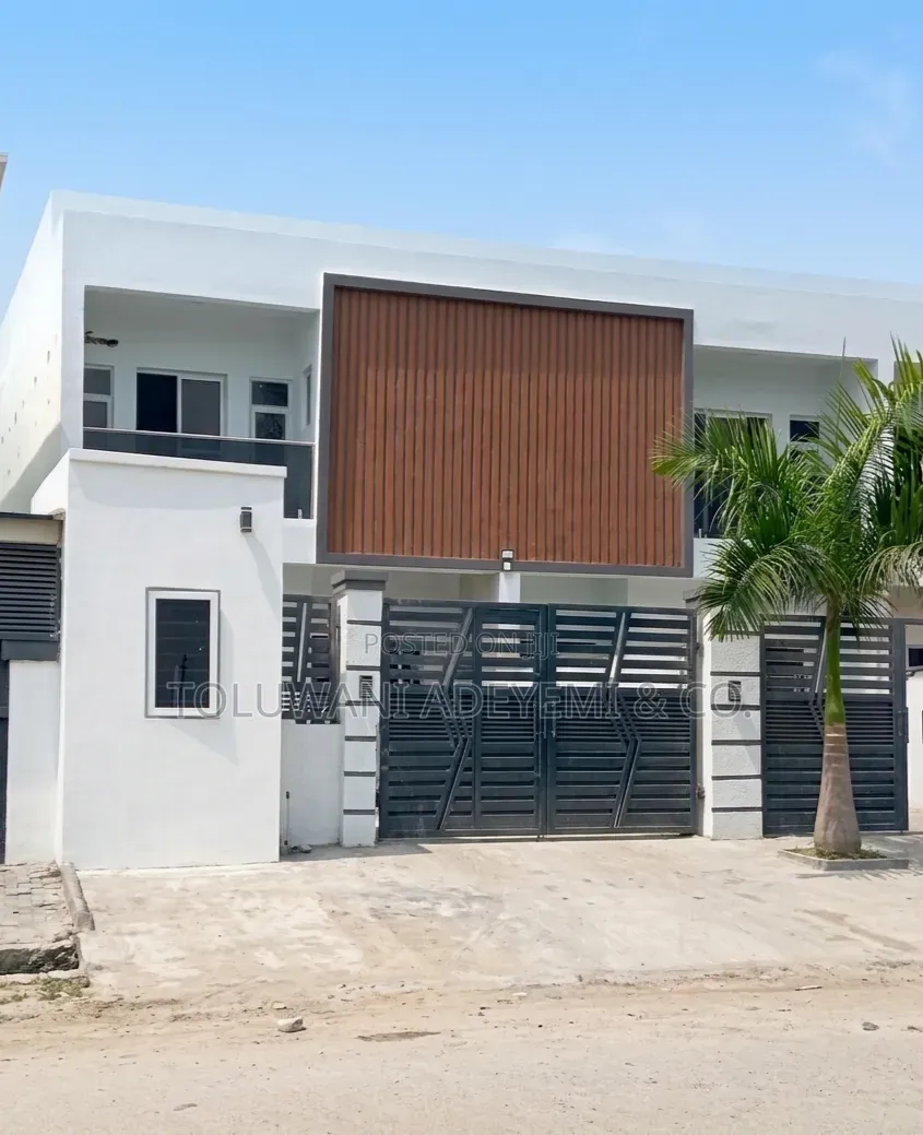 4bdrm Duplex in Abraham Adesanya, Off Lekki-Epe Expressway for sale in Off Lekki-Epe Expressway
