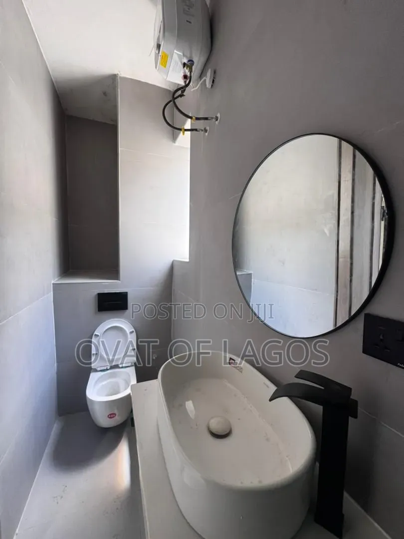 2bdrm Apartment in Lekki Phase 1 for rent in Lekki Phase 1