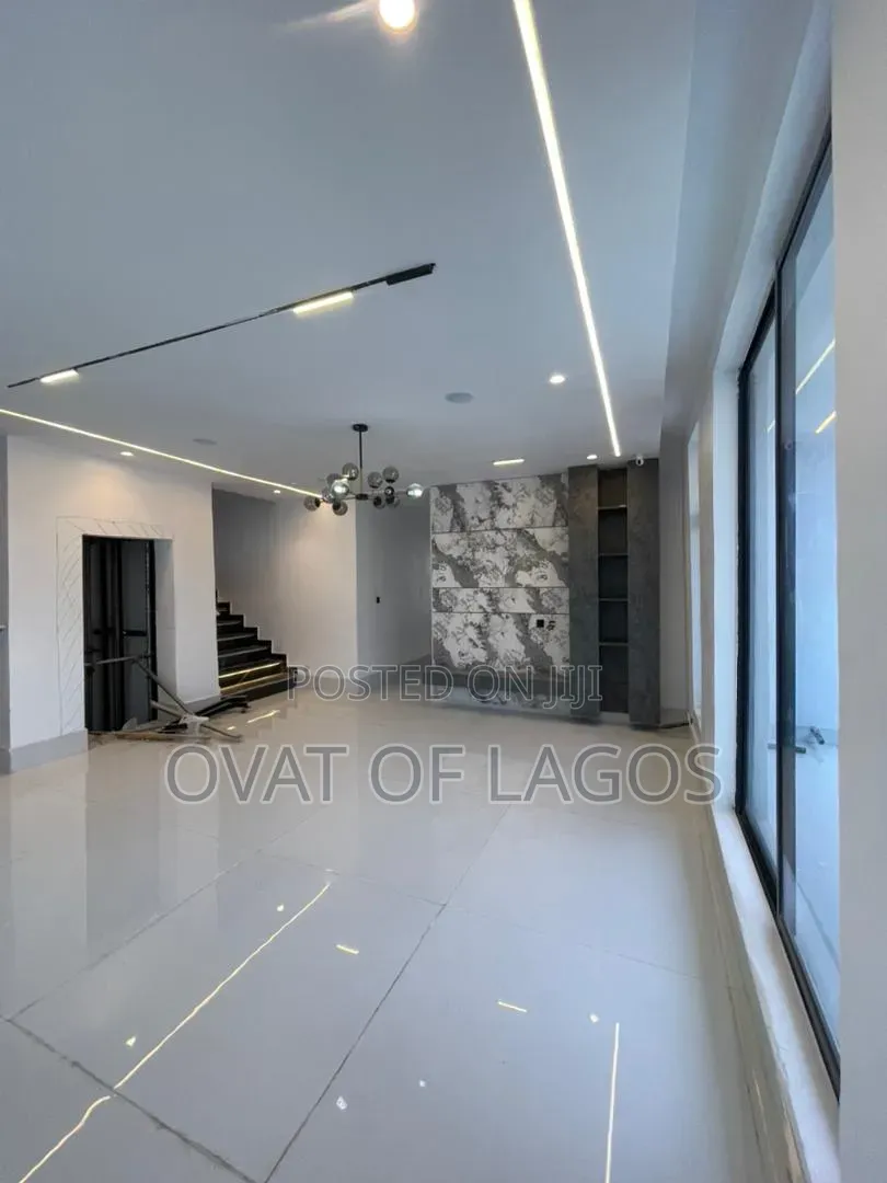 5bdrm Duplex in VGC / Ajah for sale in VGC / Ajah