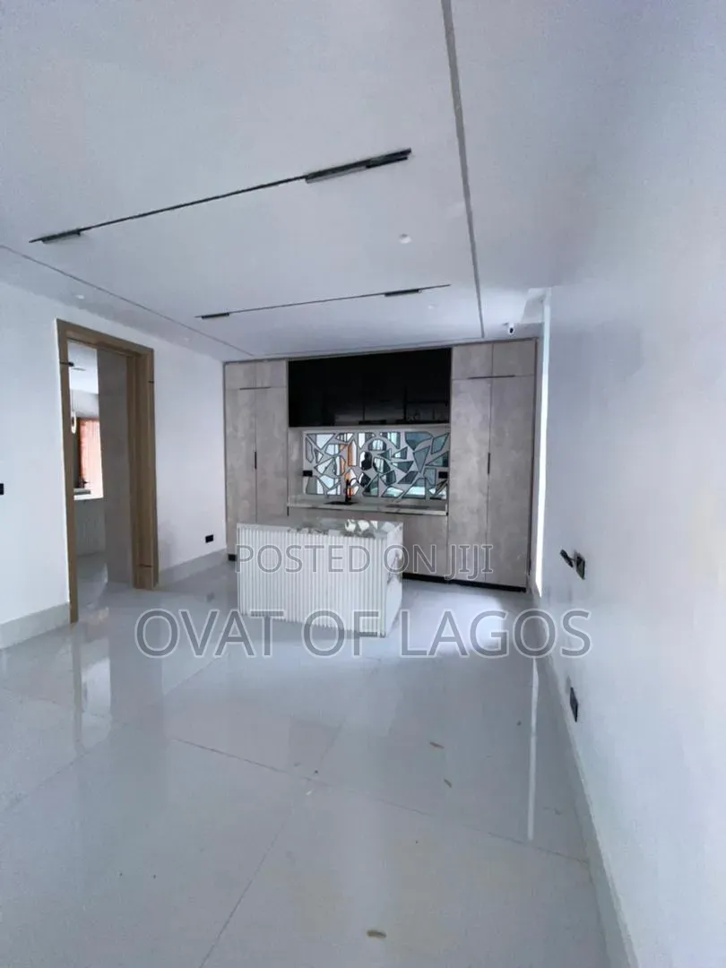 5bdrm Duplex in VGC / Ajah for sale in VGC / Ajah