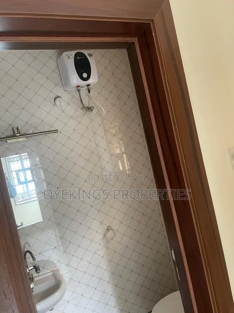 2bdrm Duplex in Akala Estate, Oluyole for rent in Oluyole