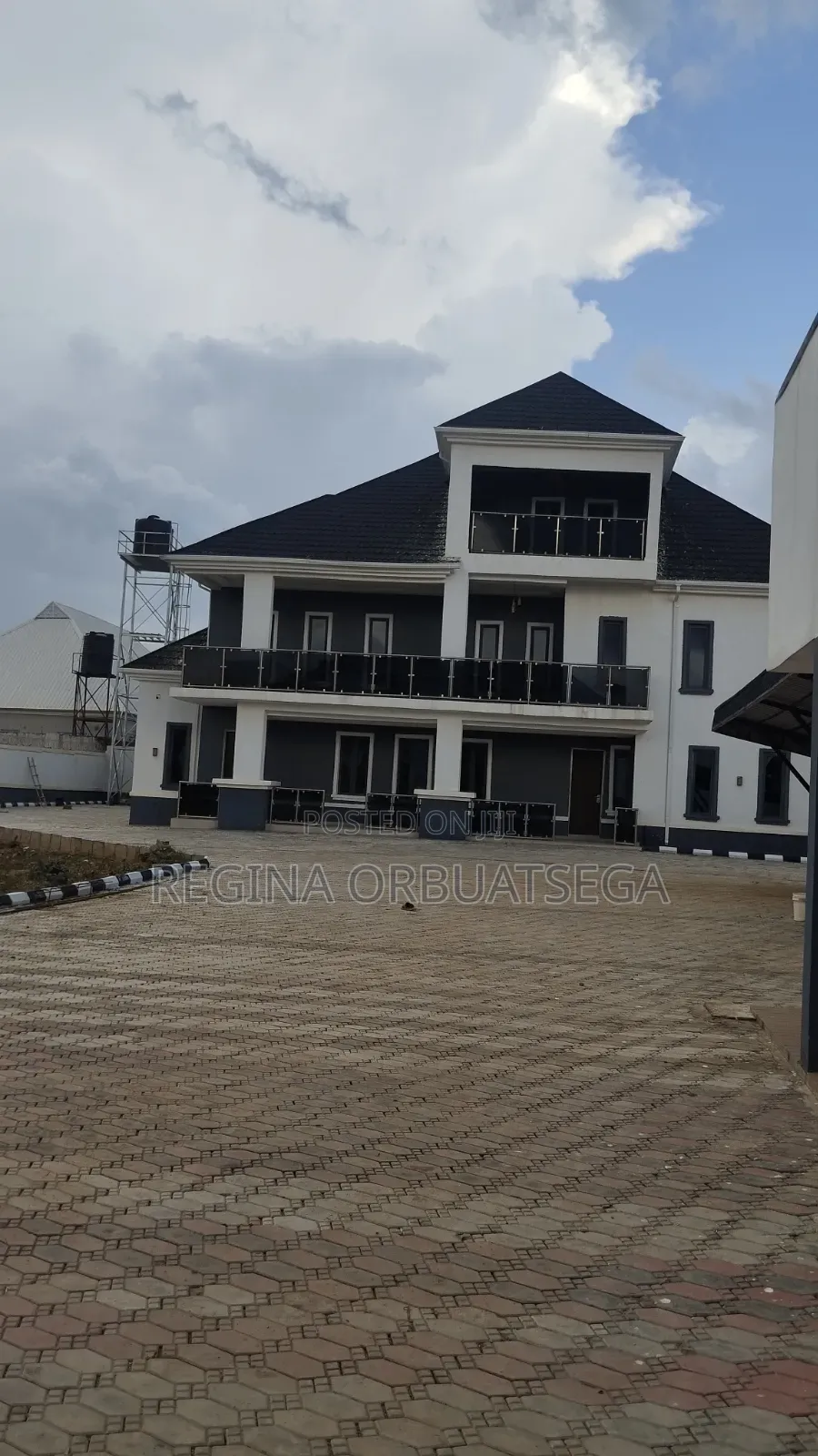 5bdrm Duplex in Jos for sale in Jos