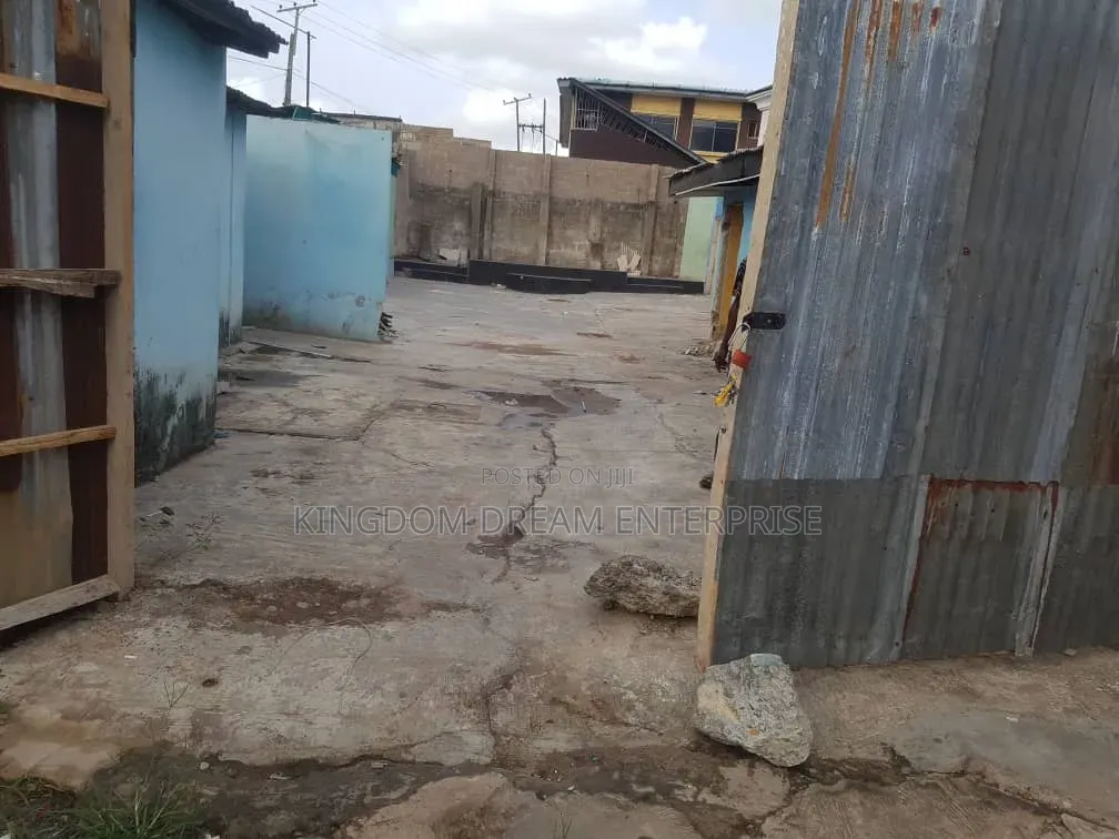 3 Bedrm Bungalow With Car Wash Bar 676sqm Of Landc Of O in Ifako-Ogba