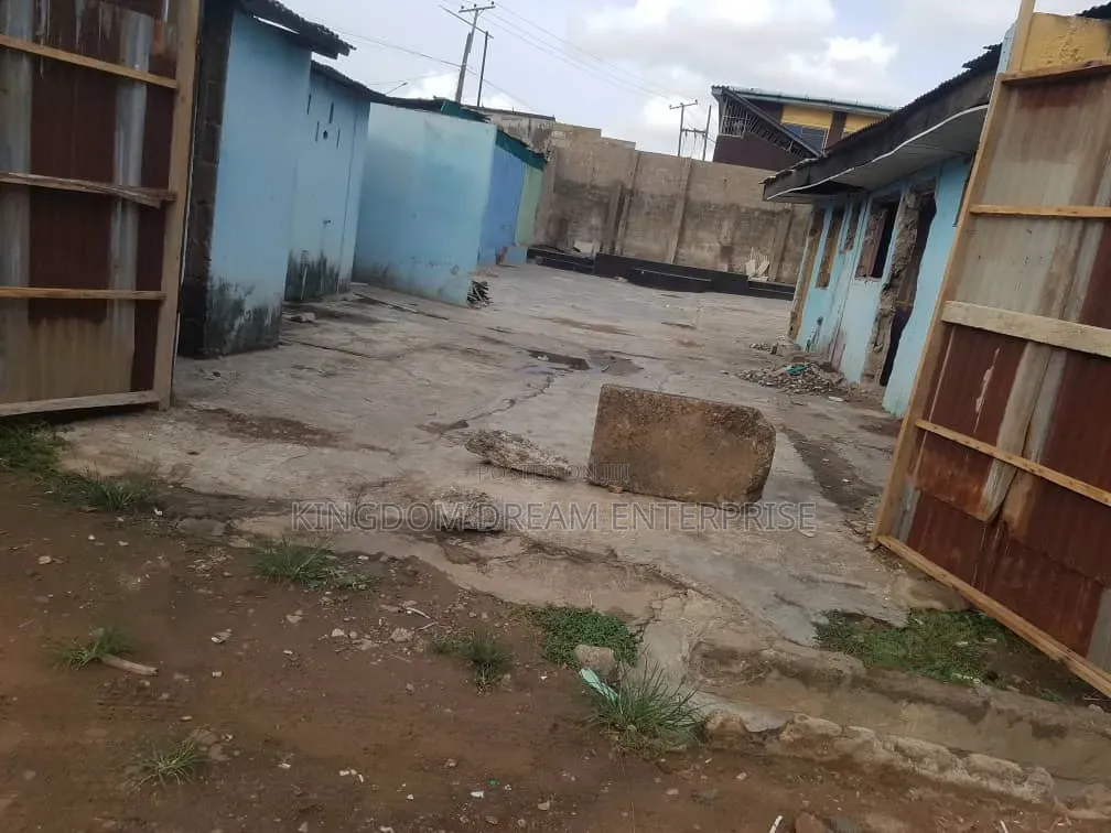 3 Bedrm Bungalow With Car Wash Bar 676sqm Of Landc Of O in Ifako-Ogba