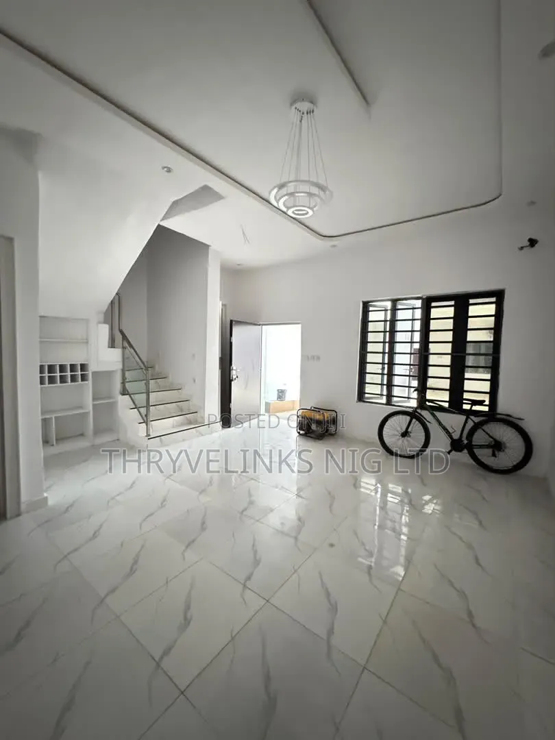 4bdrm Duplex in Sangotedo for sale in Sangotedo