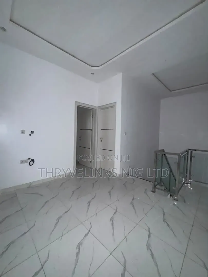 4bdrm Duplex in Sangotedo for sale in Sangotedo