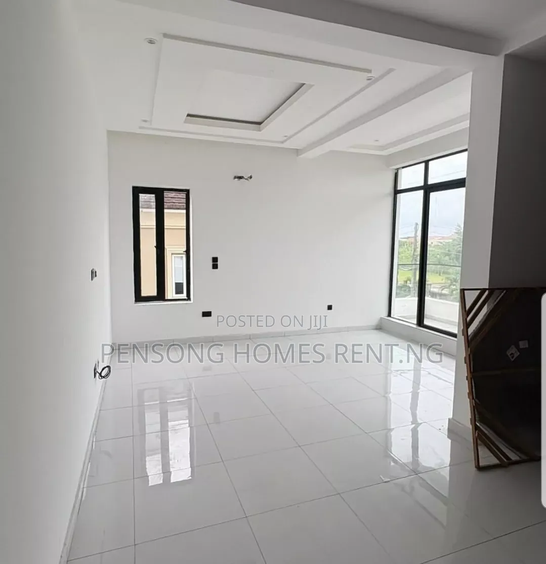 2bdrm Apartment in Lekki Phase 1 for rent in Lekki Phase 1